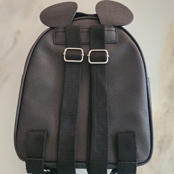 Disney Minnie Mouse Mini black backpack in like new condition! - Picture 3 of 13